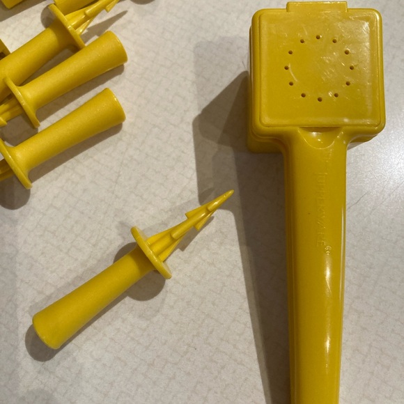 Tupperware Vintage Corn on the Cob set new - Picture 3 of 3